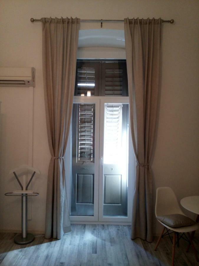 Studio In Pula Center Luaran gambar
